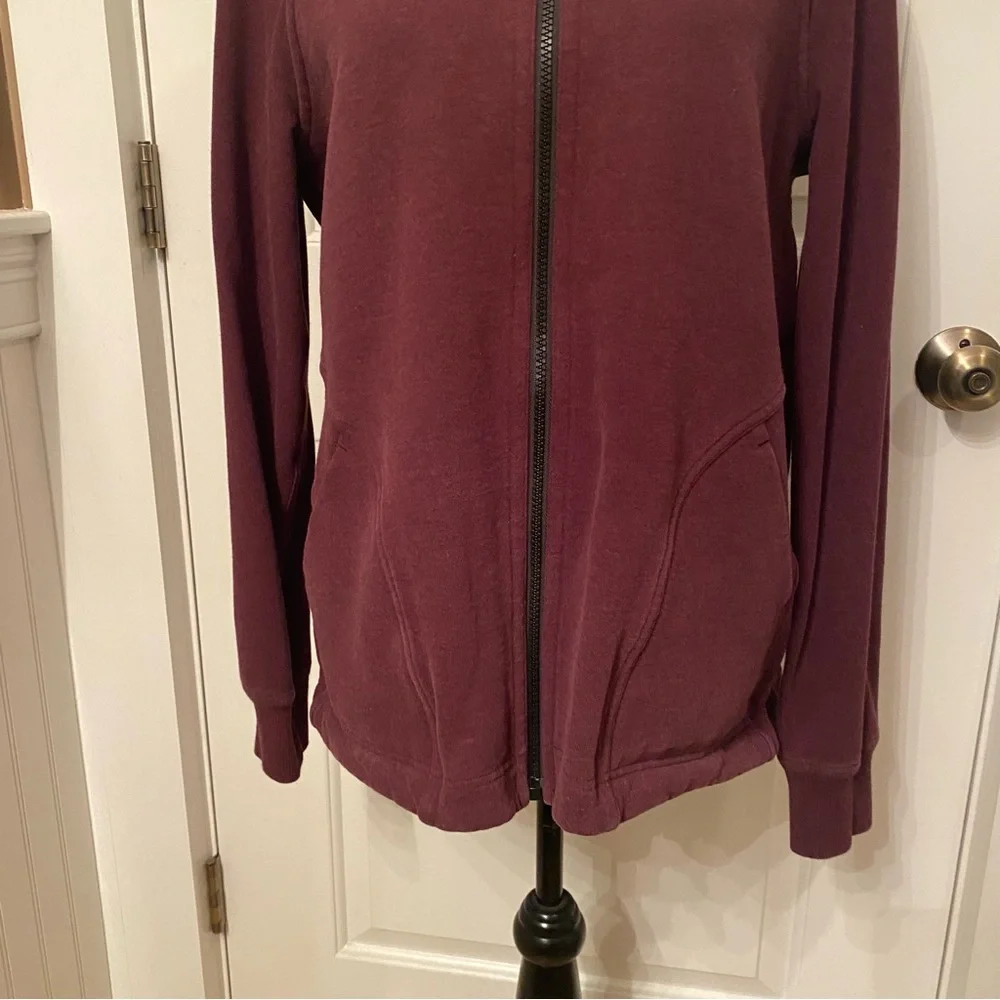 LULULEMON ATHLETICA JACKET COAT PURPLE WINE JERSEY ZIP FRONT ATHLEISURE SIZE 8